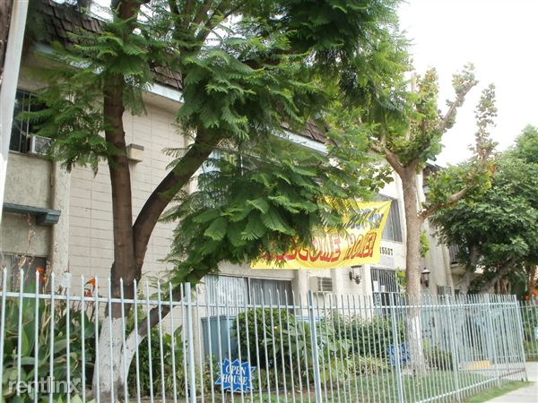 Building Photo - 15537 Nordhoff St