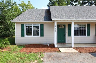 Building Photo - 3100 Tyndall Dr