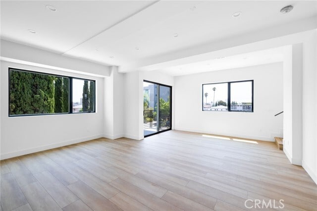 Foto del edificio - 4827 Oakwood Ave