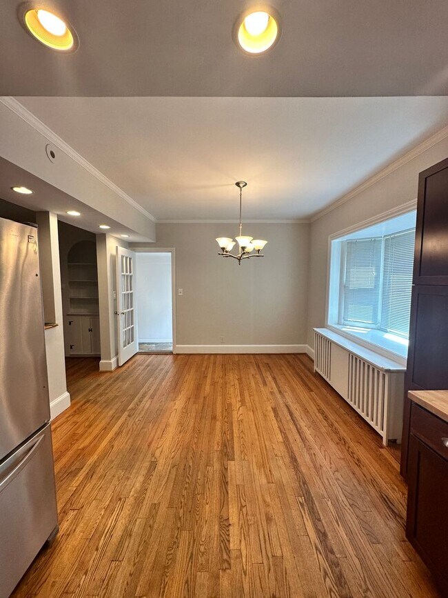 Foto del edificio - 2702 Ridge Rd Dr
