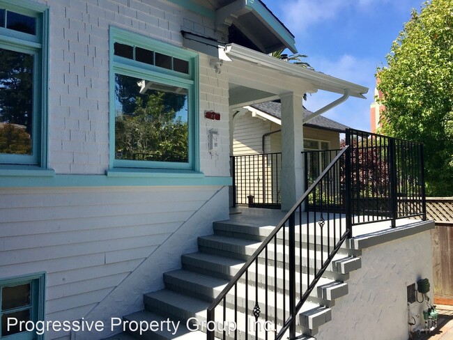 Building Photo - 3 br, 3 bath House - 21 Urbano Drive