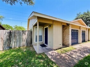 Building Photo - 12211 Dundee Dr