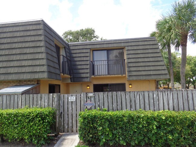 Building Photo - 1321-1313 13th Way