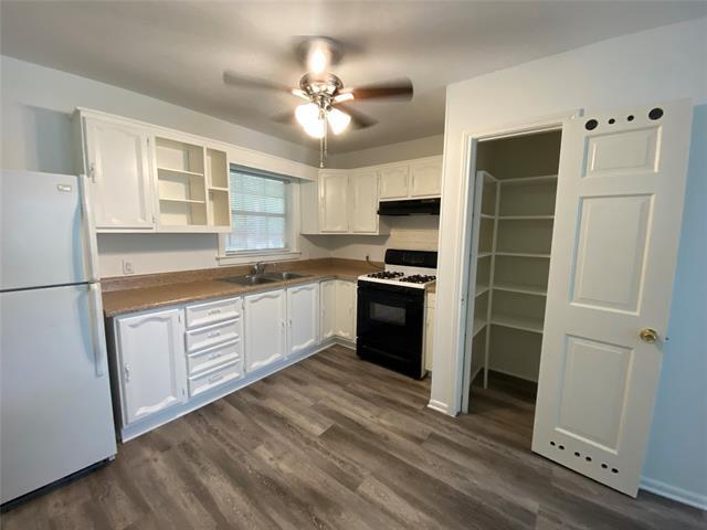 Building Photo - 425 Wanda Way