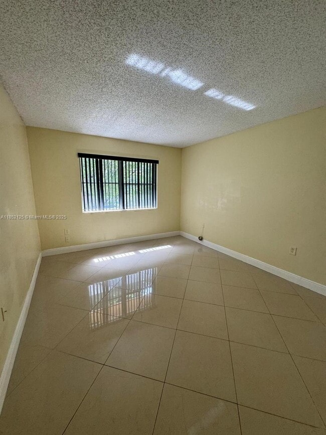 Foto del edificio - 2238 SW 81st Ave