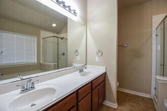 Building Photo - 11206 Barker Park Ct