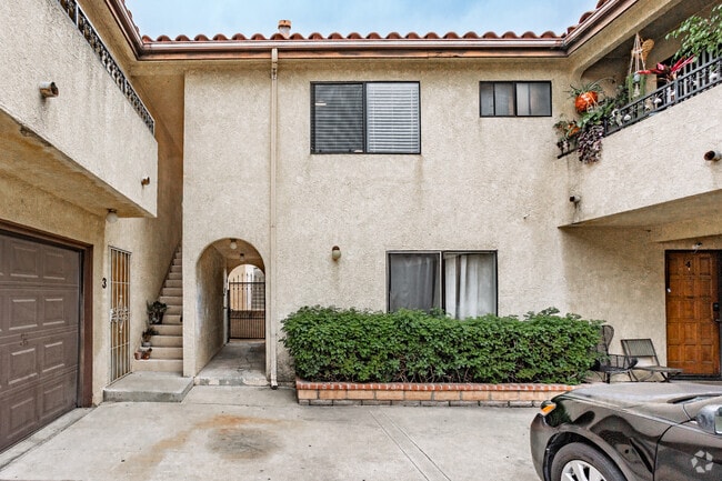 Patio - 555 W. 20th St.