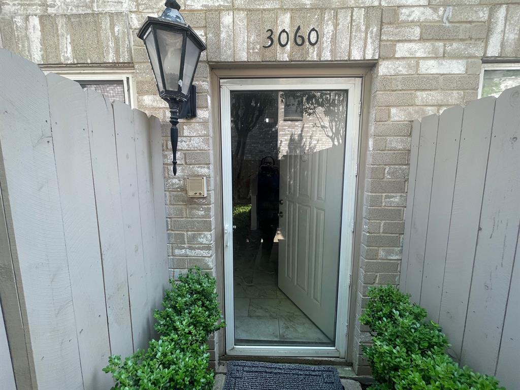 Primary Photo - 3060 Holly Hall St
