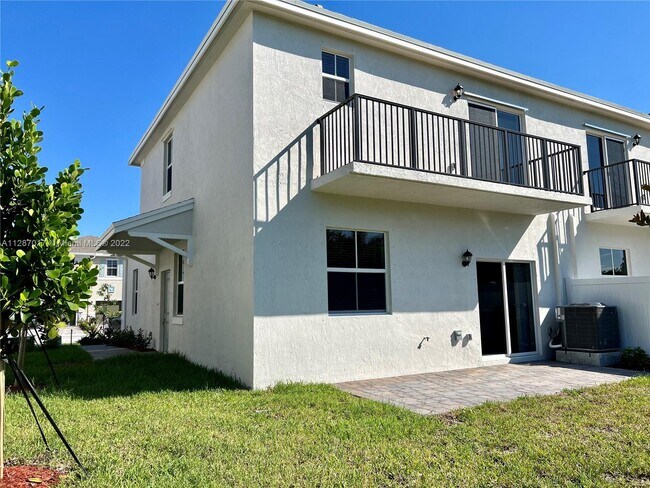 760 SE 19th St photo'