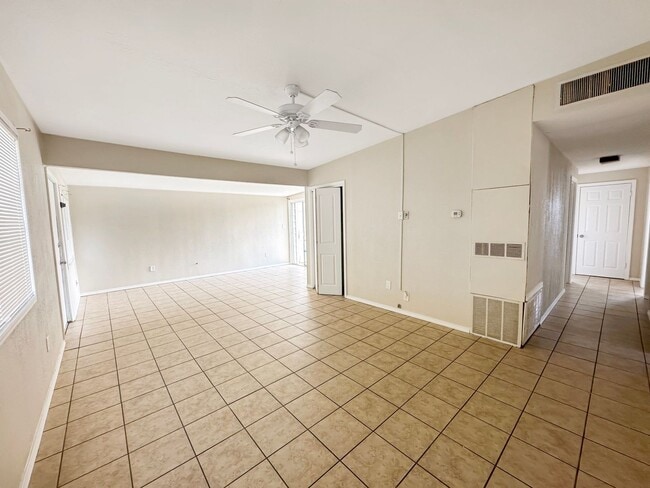 Foto del edificio - 1820 N Gila Dr