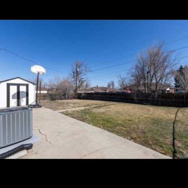 Building Photo - 10454 Grant Dr