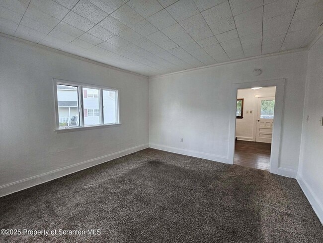 Building Photo - 423 E Lackawanna Ave