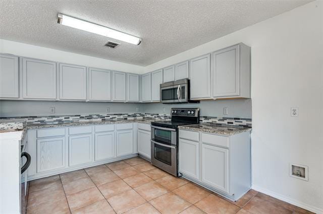 Foto del edificio - 10141 Chapel Rock Dr