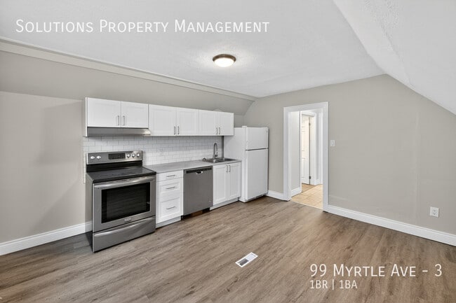 Building Photo - ***Modern 1 Bed/1 Bath Top Floor Unit**