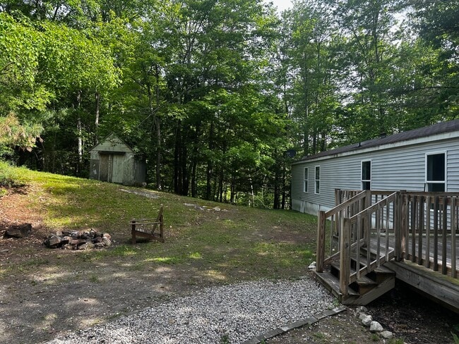 Building Photo - 517 Hollis Rd