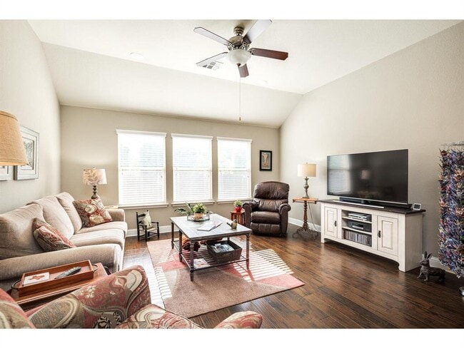 Building Photo - 1909 Pecan Valley