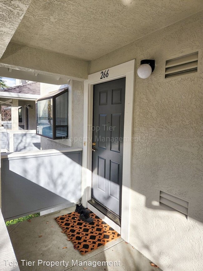 Building Photo - 2 br, 2.5 bath House - 2594 Oak Road #266