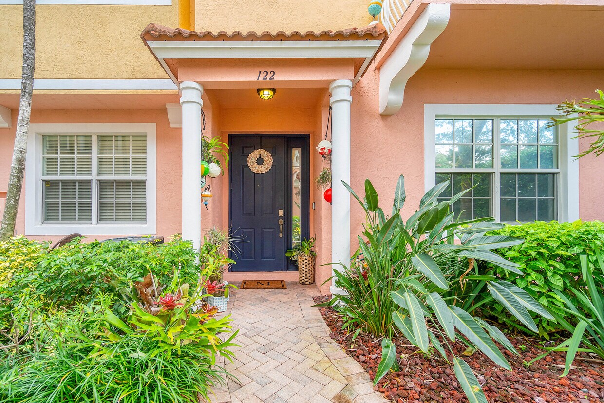 122 Harbors Way, Boynton Beach, FL 33435 Townhome Rentals in Boynton