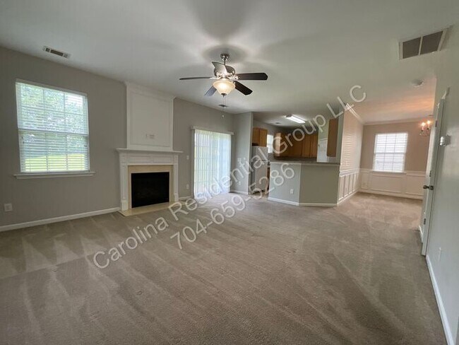 Building Photo - 10846 Traders Ct