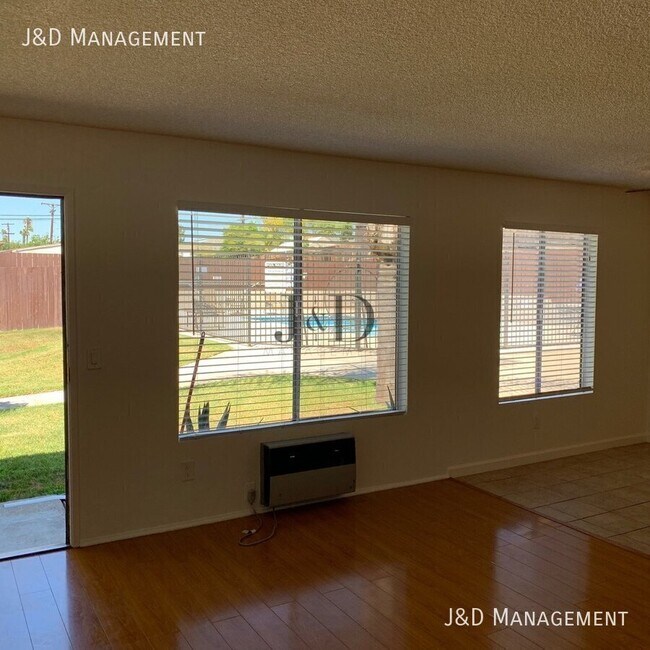 Foto del edificio - 909 S Sunshine Ave