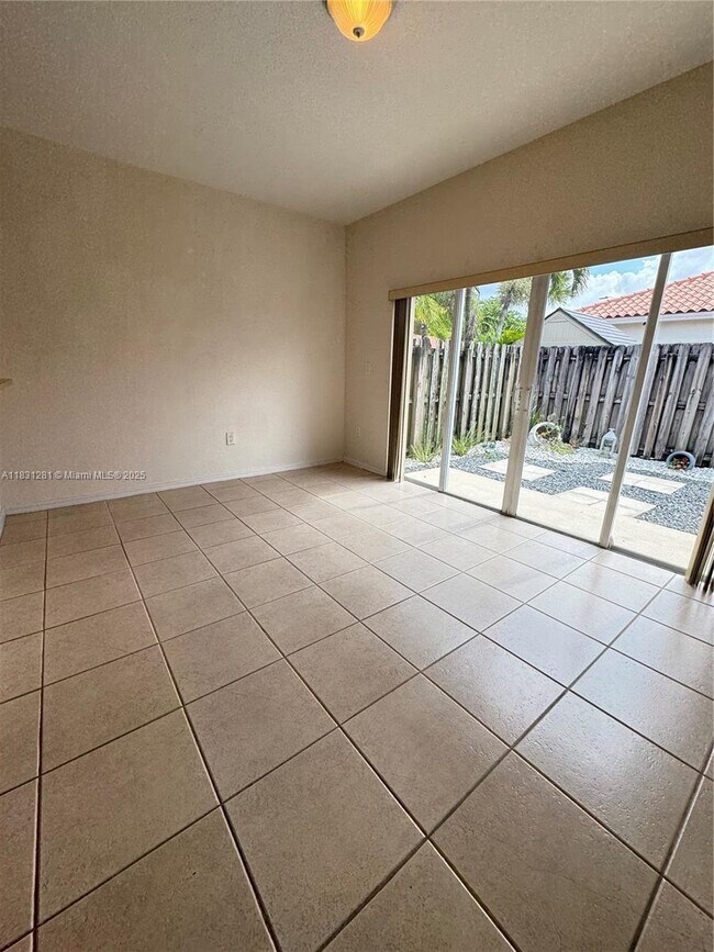 Foto del edificio - 18172 SW 109th Pl