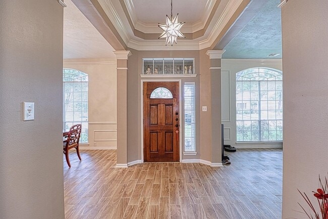 Photo - 2123 Meadow Park Circle House