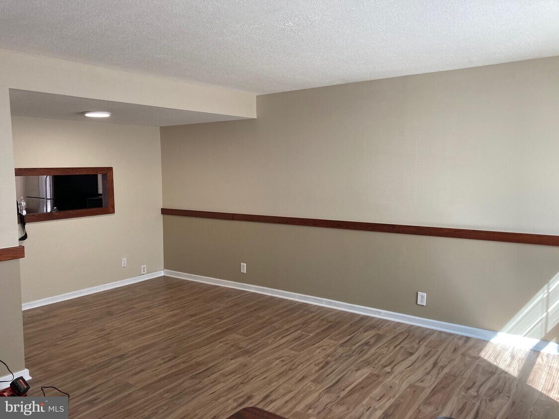 Foto principal - 1652 Riverwood Rd