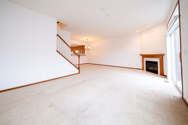 Foto del edificio - 15593 Junegrass Ln