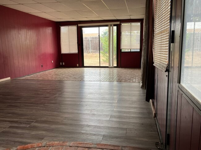 Foto del edificio - 3706 Clairemont Mesa Blvd