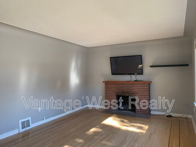 Photo du bâtiment - 804 Leon Ave