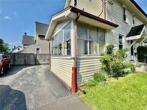 Building Photo - 235 E Elm St