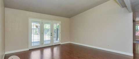 Foto del edificio - 6643 N Colonial Ave