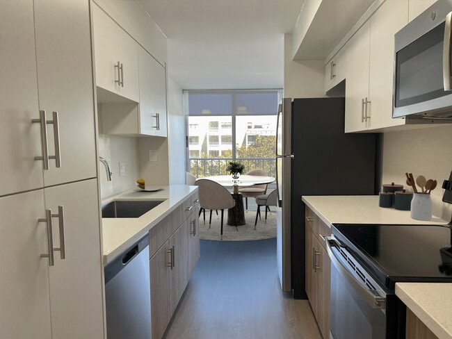 Remodeled kitchen - The Shores