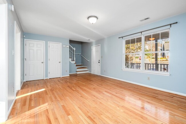 Building Photo - 3-Bedroom Home Close to Downtown and NCSU!