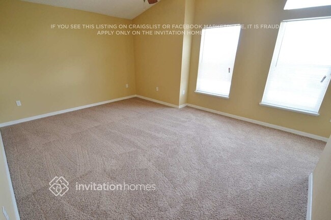 Foto del edificio - 6210 Calamari Pl