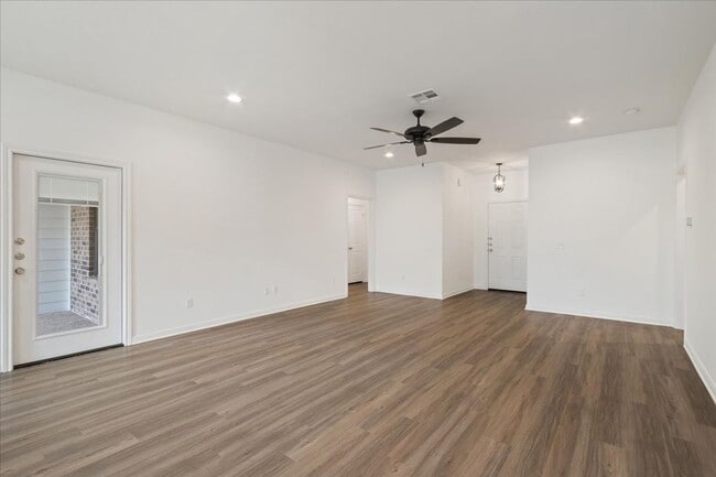 Foto del edificio - Residences at Windmill Preserve