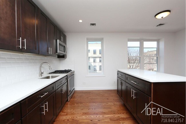 Building Photo - 2401 29th St