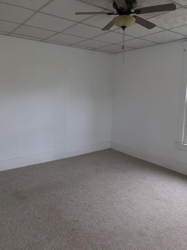 Foto del edificio - 3 bedrooms 2 baths