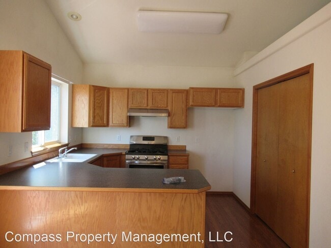 Building Photo - 4 br, 2 bath House - 2840 N Slice Dr