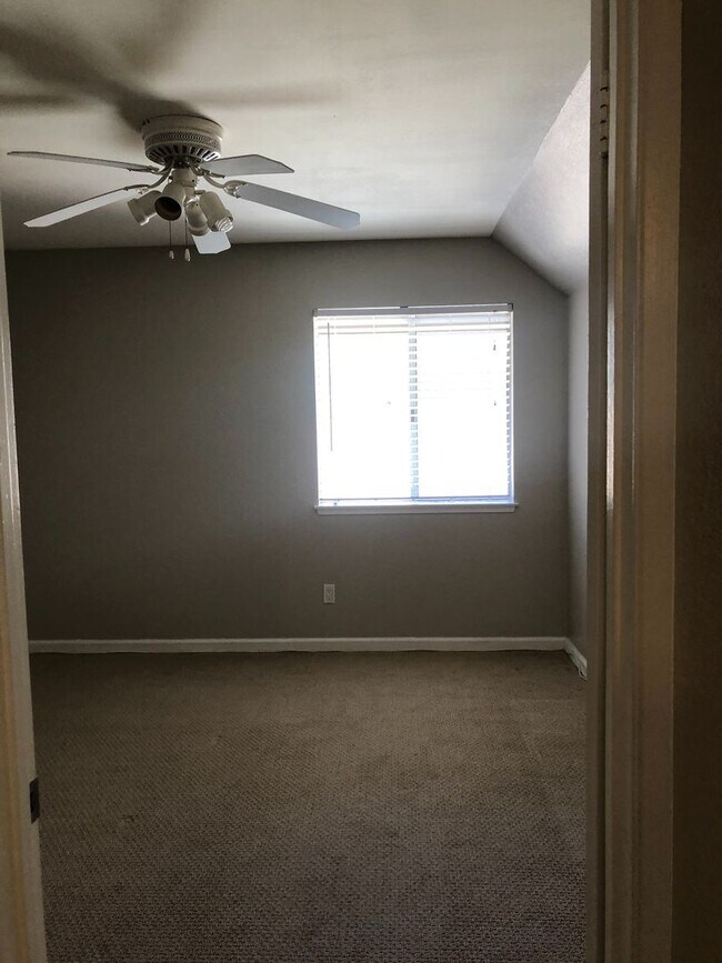 Foto del edificio - 1 BED/1 BATH CONDO NEAR LA JOLLA VILLAGE