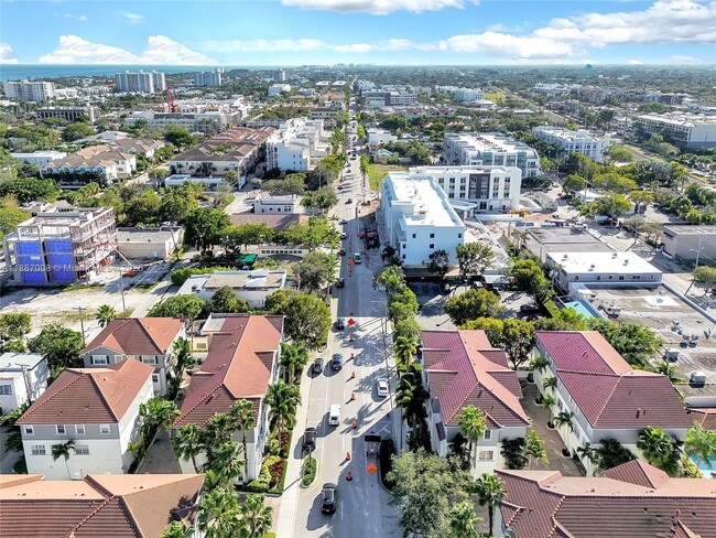 Foto del edificio - 290 NE 5th Ave