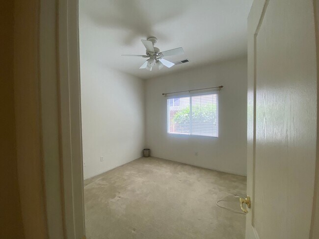 Building Photo - Beautiful 4-bed+2-ba home for SW area !