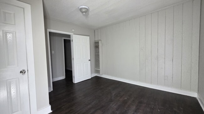 Foto del edificio - 3120 Sunrise St