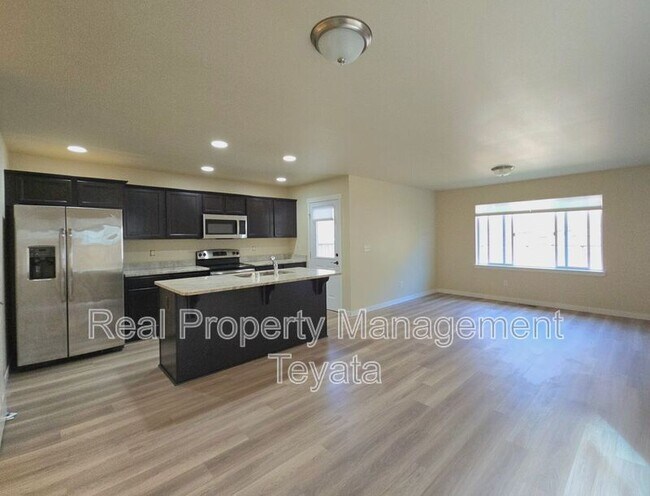 Foto del edificio - 4756 Parker St