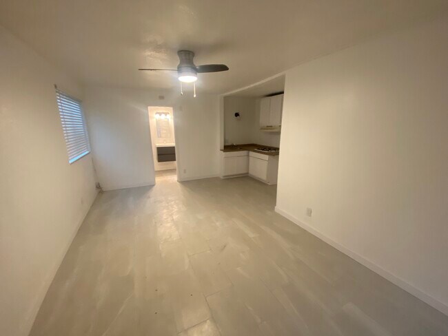 Building Photo - 1434 W 145th St