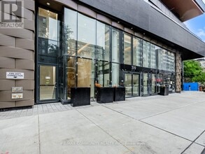 Building Photo - 319 Jarvis St