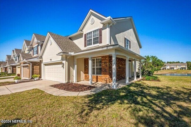 Foto del edificio - 6332 Autumn Berry Cir