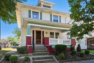 Building Photo - 452 E Suttenfield St