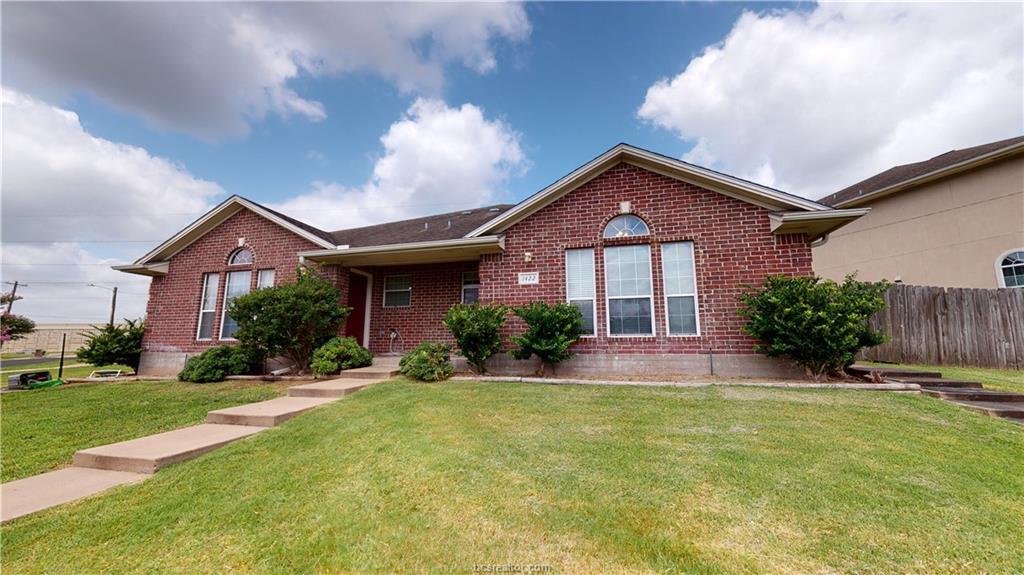 Primary Photo - 1422 Western Oaks Ct