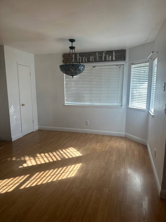 Dining Room - 995 Emory Way